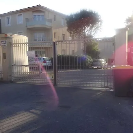 Villeneuve-les-avignon, 55 M² + Terrasse * Villeneuve-lès-Avignon