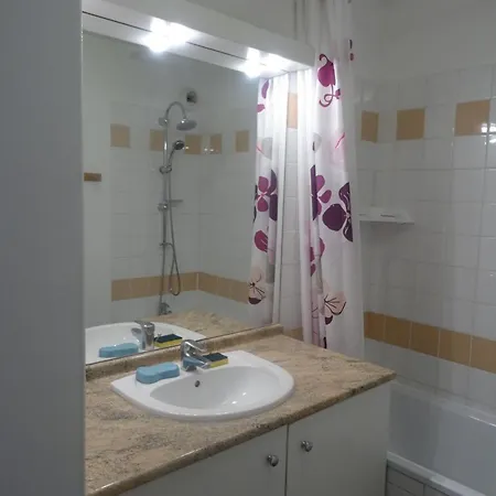 Villeneuve-les-avignon, 55 M² + Terrasse