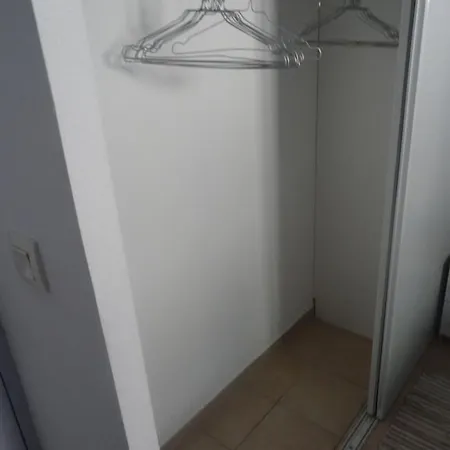 Villeneuve-les-avignon, 55 M² + Terrasse Apartmán *