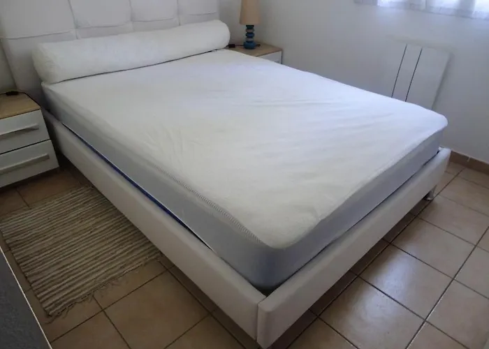 Villeneuve-les-avignon, 55 M² + Terrasse Apartment