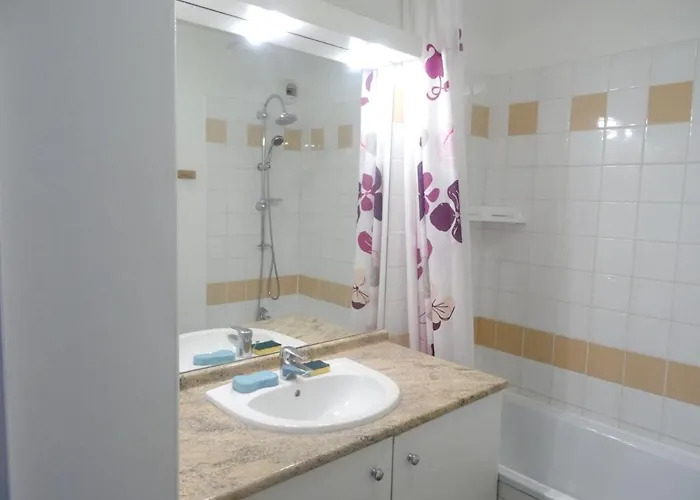 Villeneuve-les-avignon, 55 M² + Terrasse * Villeneuve-les-Avignon